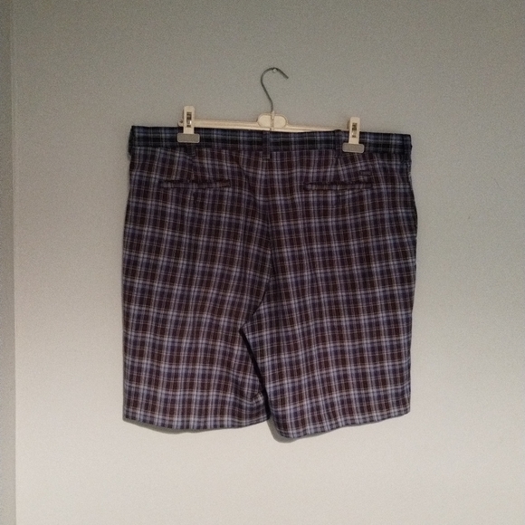 Izod men's short Size 42 - Picture 7 of 8